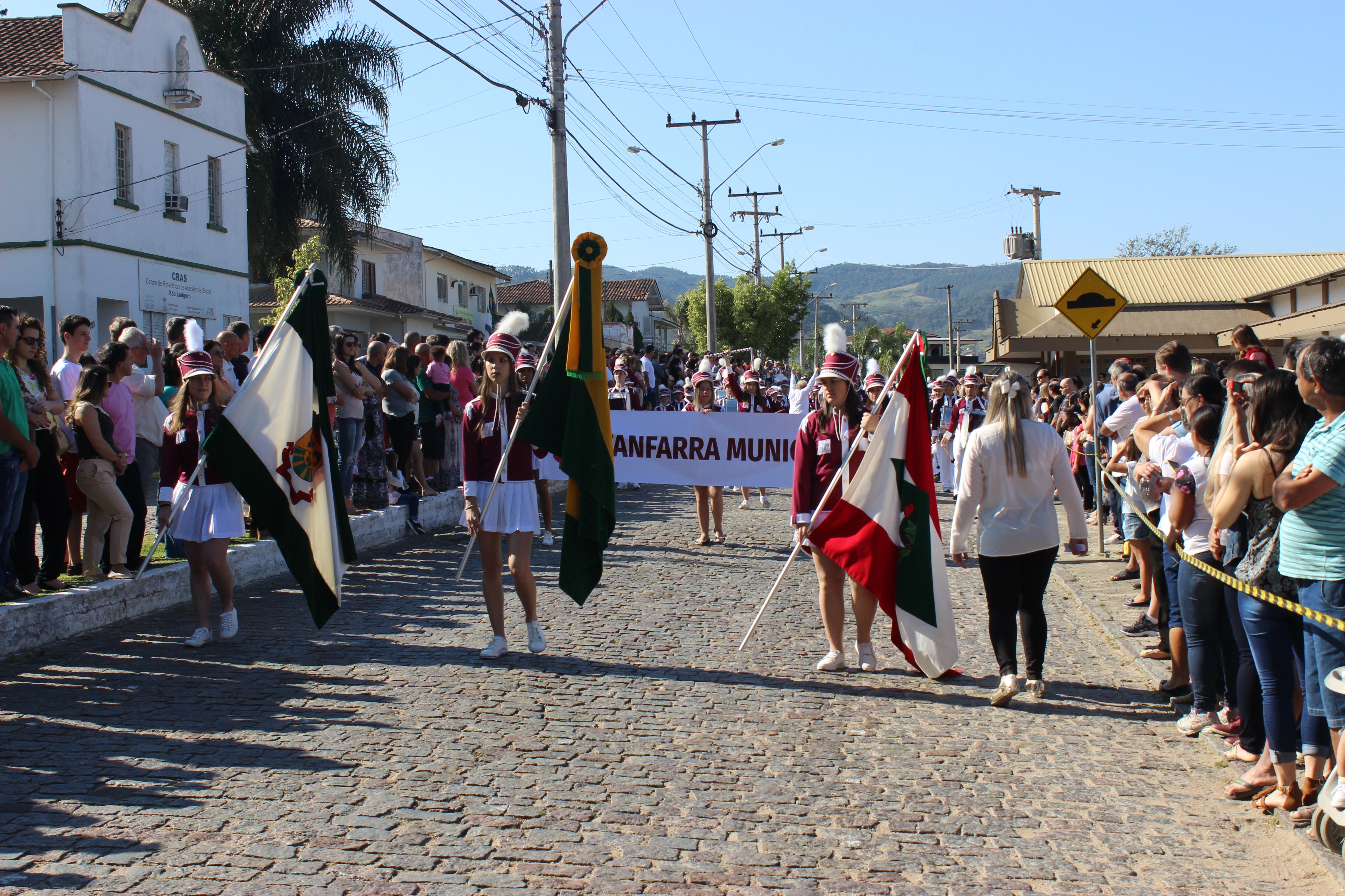 Desfile Cívico foi sucesso absoluto