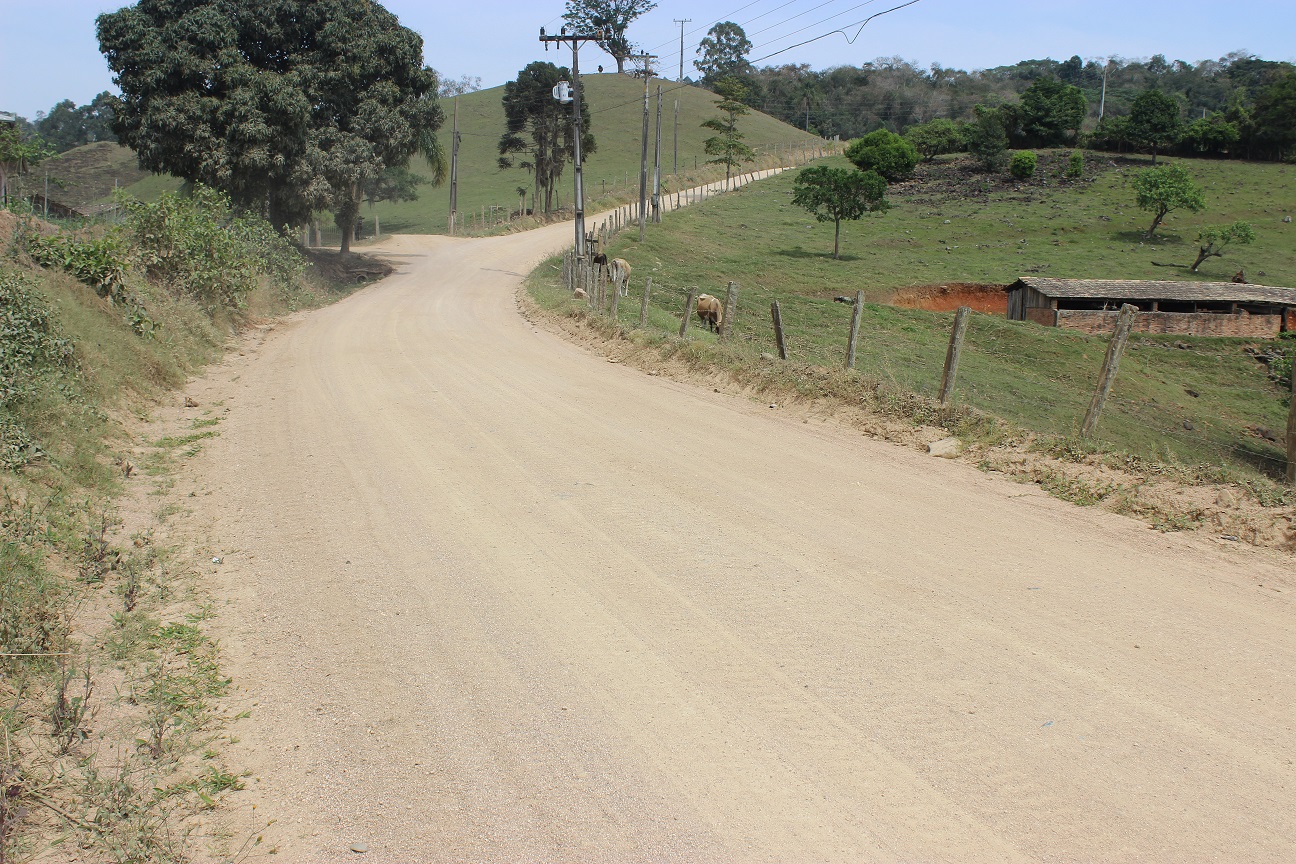 Estradas Gerais da Ponte Baixa, Mar Grosso e Três Divisas serão beneficiadas com pavimentações