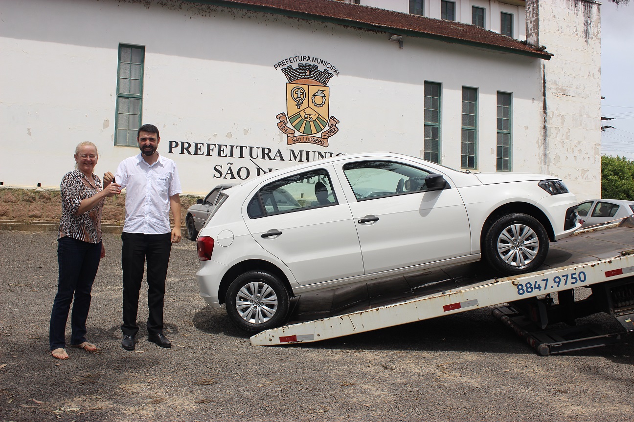 Administração Municipal adquire veículo zero quilômetro para Secretaria de Saúde