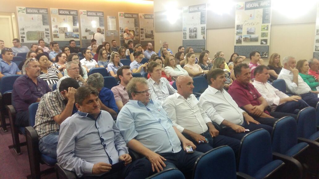 Prefeito, Secretário e Diretoras de Saúde participam de evento promovido pelo Ministério...