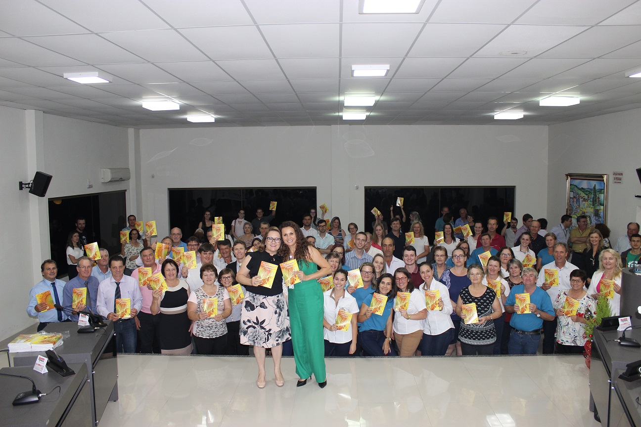 Lançamento do livro “Mulher Semente de Vida: Gestão Coletiva e Cooperativismo em São...