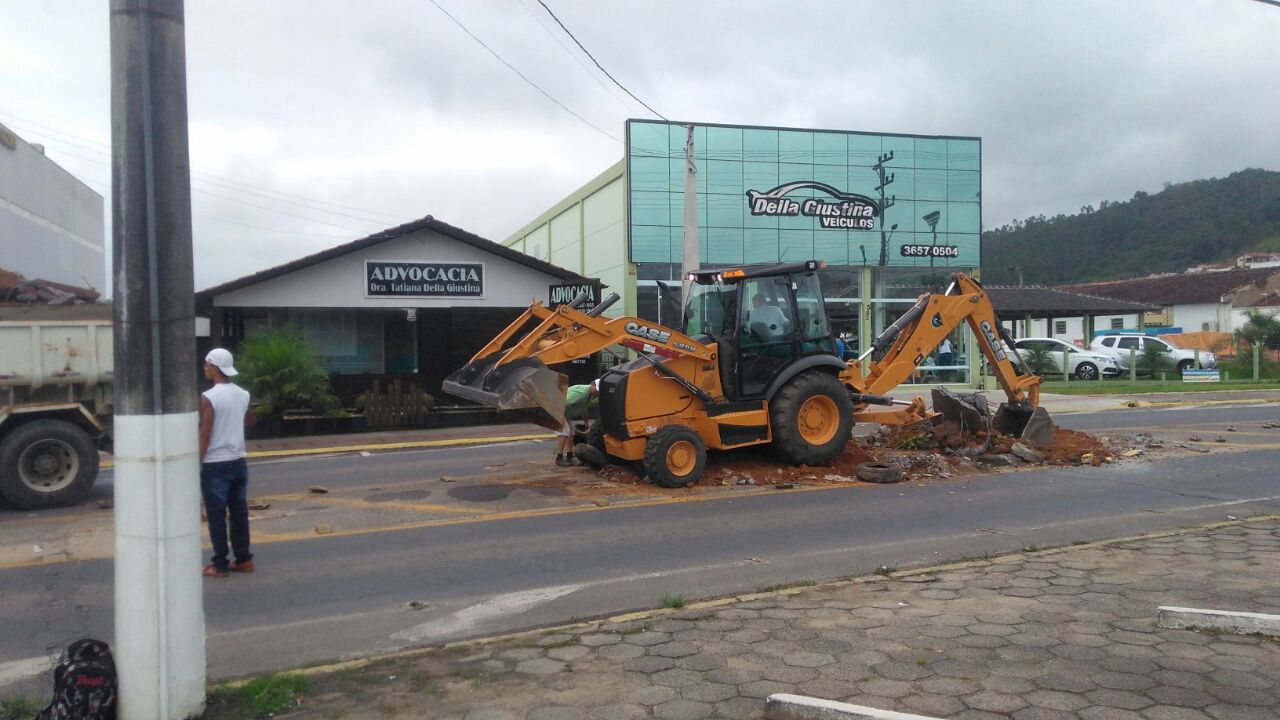 Redutor de velocidade foi retirado pela Secretaria de Obras, Viação e Urbanismo