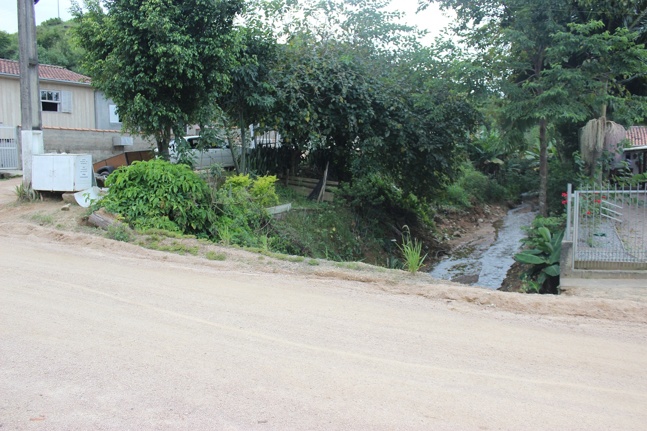 Prefeitura assina e entrega Ordem de Serviço para obras preventivas em áreas de riscos no bairro...