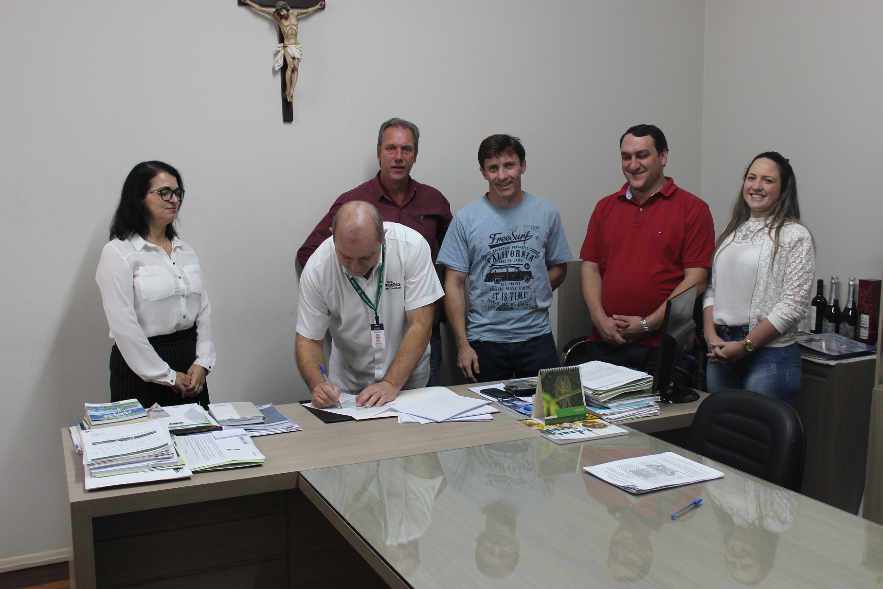Assinado termo de repasse no valor de R$ 21 mil com a Associação Cultural de Artes Marciais Team...