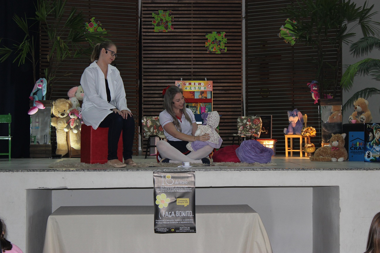 Peça teatral “Verdade Sincera” marcou o 18 de maio, dia de reflexão e combate ao abuso e a...