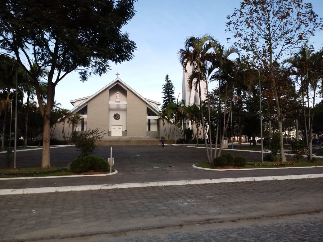 Assinatura e entrega de Ordem de Serviço para execução de serviços para Revitalização da...