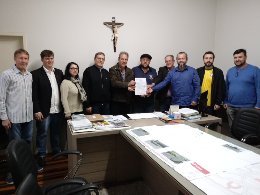 Ordem de Serviço para execução de serviços de Revitalização da Praça Central foi assinada e...