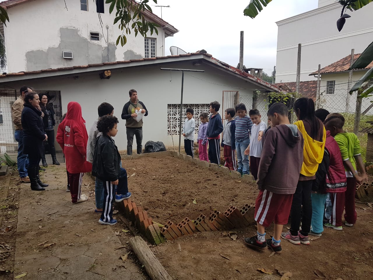 Horta Orgânica do Cras de São Ludgero é reativada com orientação da Epagri e participação...