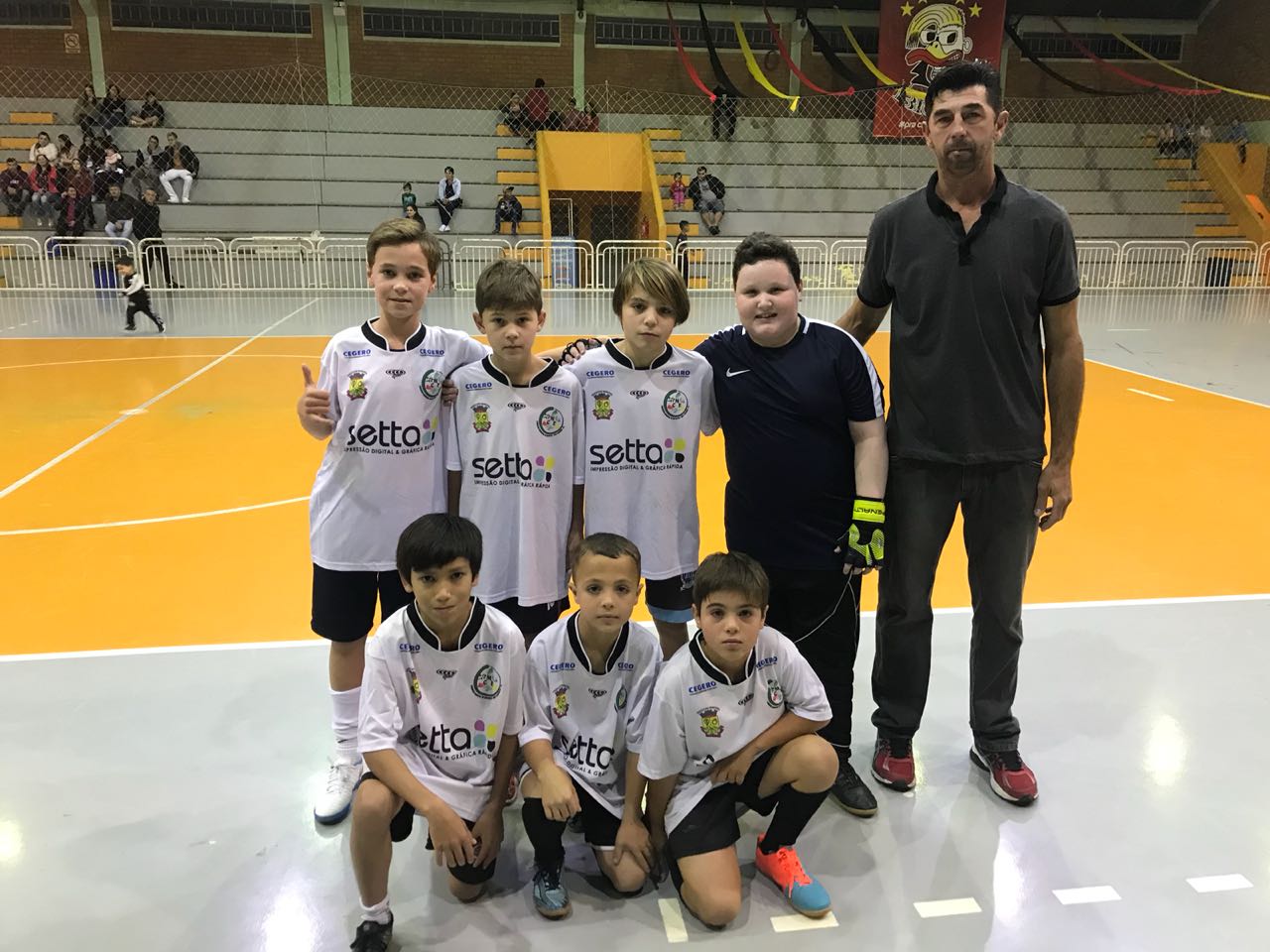 180 atletas estão disputando, nas Categorias de Base, o Campeonato Municipal de Futsal Masculino...