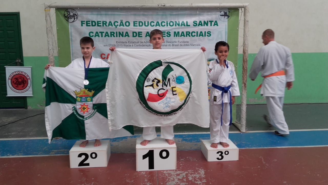Karatê de São Ludgero conquista 14 medalhas na 4ª Copa Fescam de Artes Marciais disputada em...