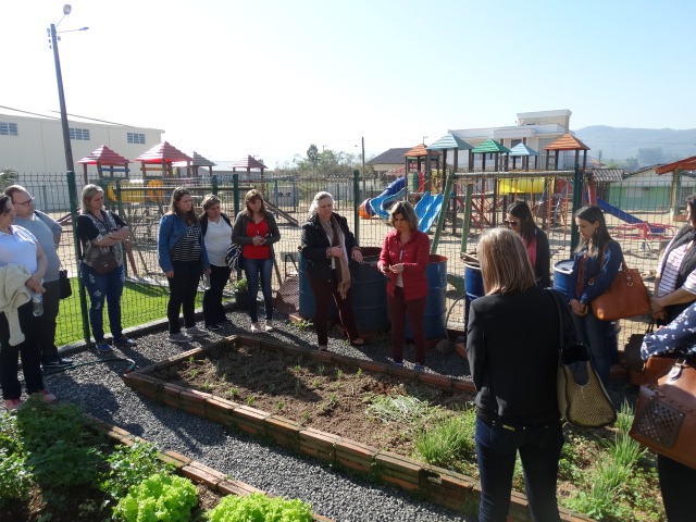 Profissionais da Educação de Massaranduba conhecem projeto modelo do Centro Educacional Professor...