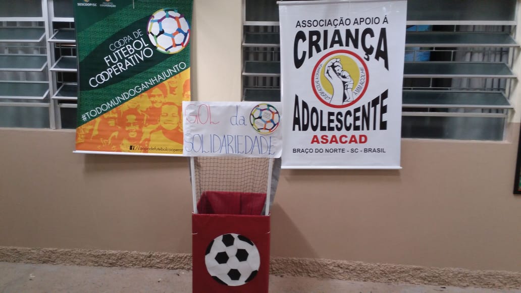 Centro Educacional Professor Henrique Buss coloca em prática “Gol da Solidariedade” visando...