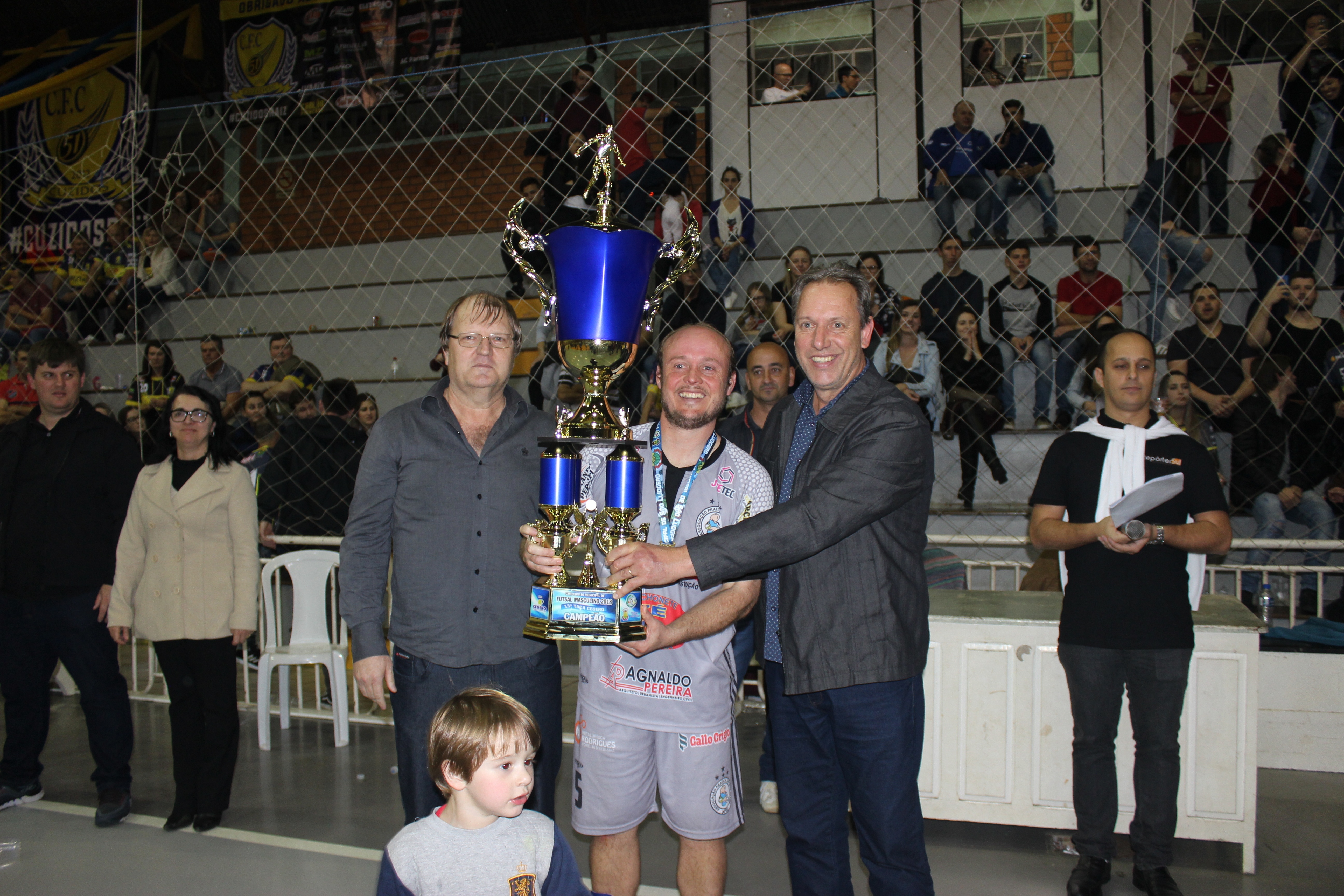 Apec conquista o título do Campeonato Municipal de Futsal Masculino 2018 “15ª Taça Cegero”