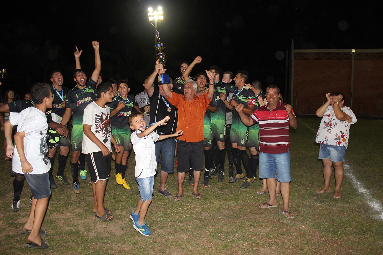 Dragon campeão do 6º Campeonato Municipal de Futebol Suíço de São Ludgero