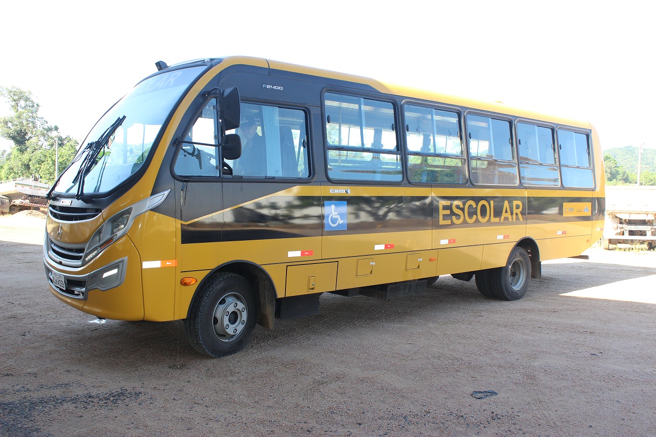 Secretaria de Educação investe R$ 226 mil na compra de um ônibus zero km