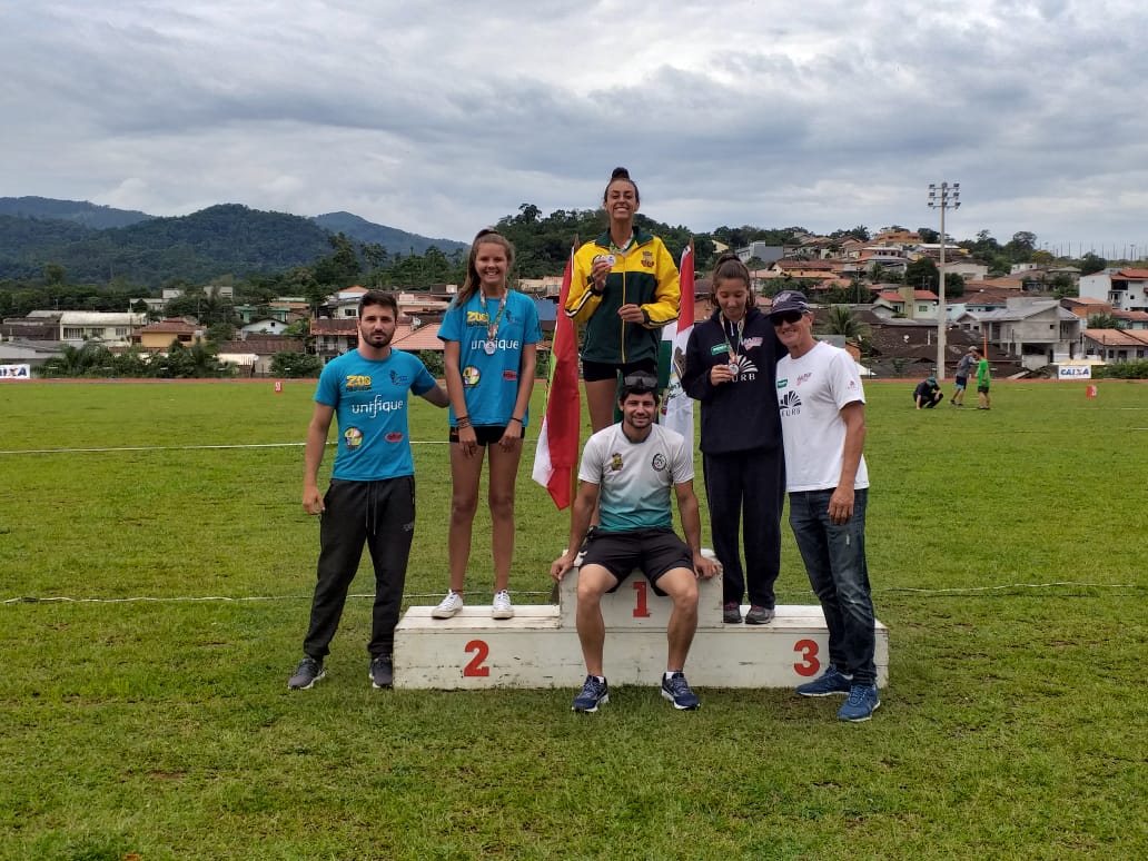 Atletas brilham em Jaraguá do Sul com 10 ouros, 2 pratas, um bronze e 3º lugar no geral por...