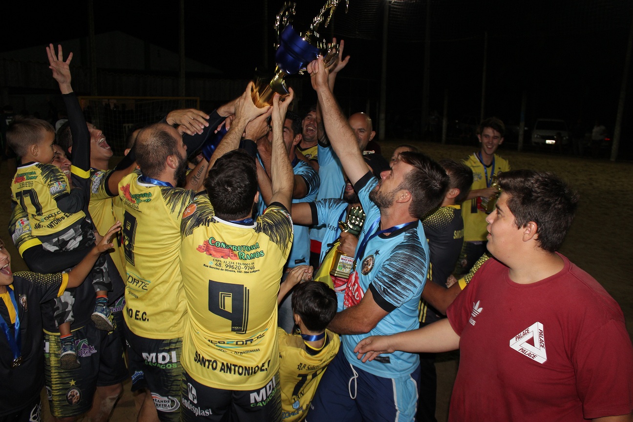 Santo Antônio goleia e conquista o título do 9º Campeonato Municipal de Beach Soccer