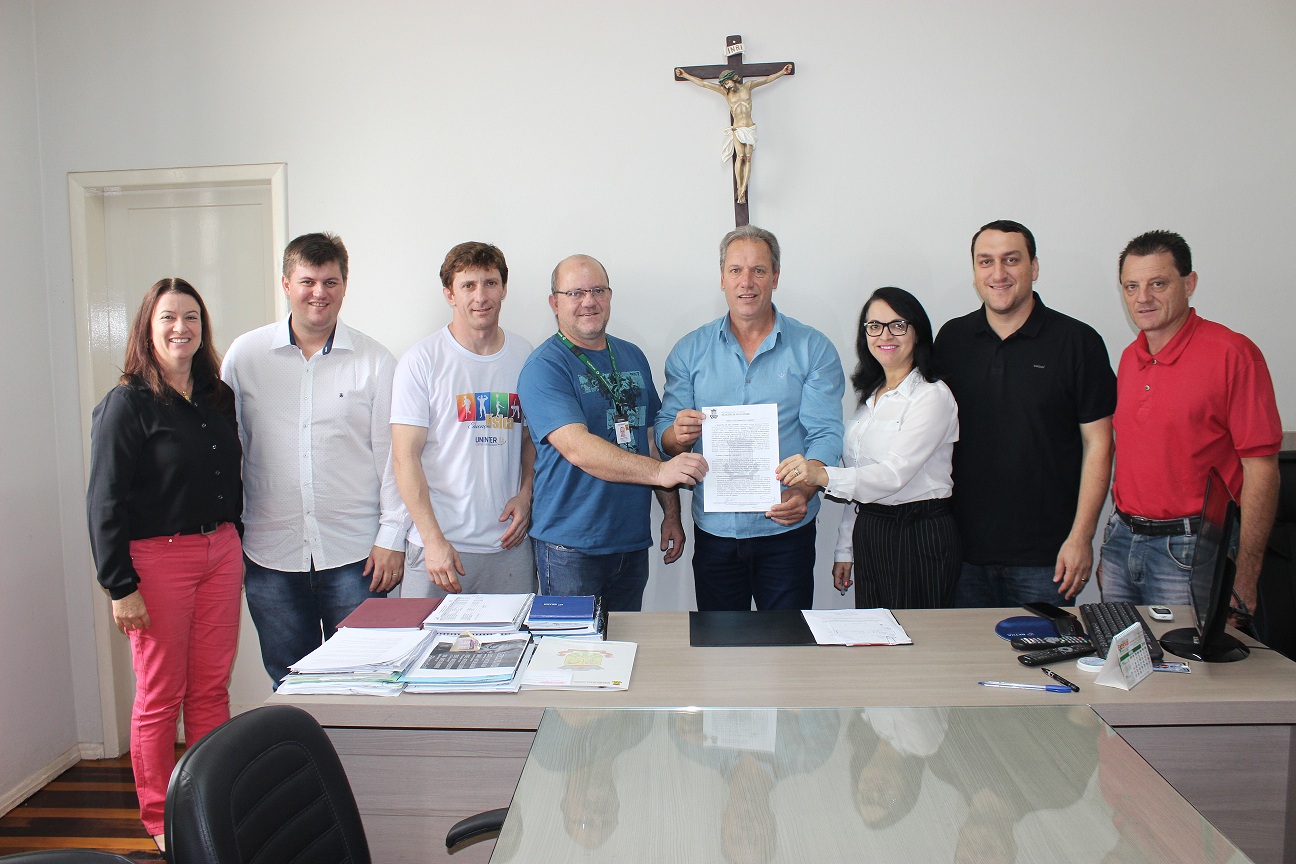 Prefeitura renova convênio com Associação Cultural no valor de R$ 21.000,00 para prática de...