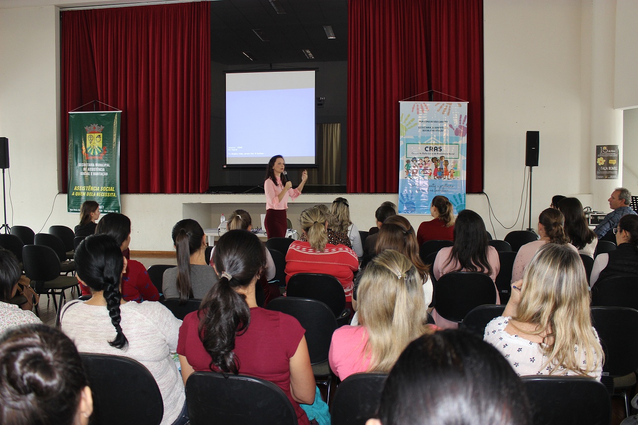 Capacitações foram promovidas para que profissionais identifiquem com maior facilidade abusos...