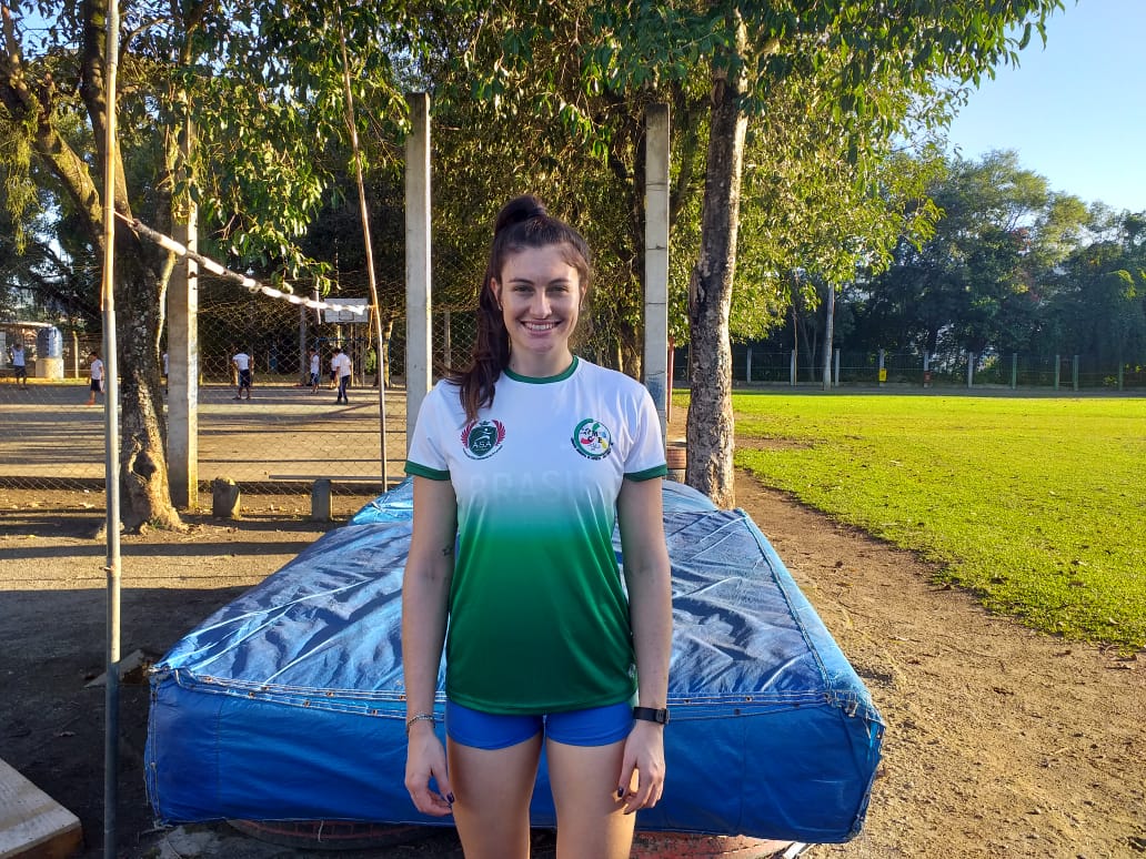 Monique Varmeling embarca com a delegação brasileira para Lima, no Peru, amanhã, quarta-feira,...