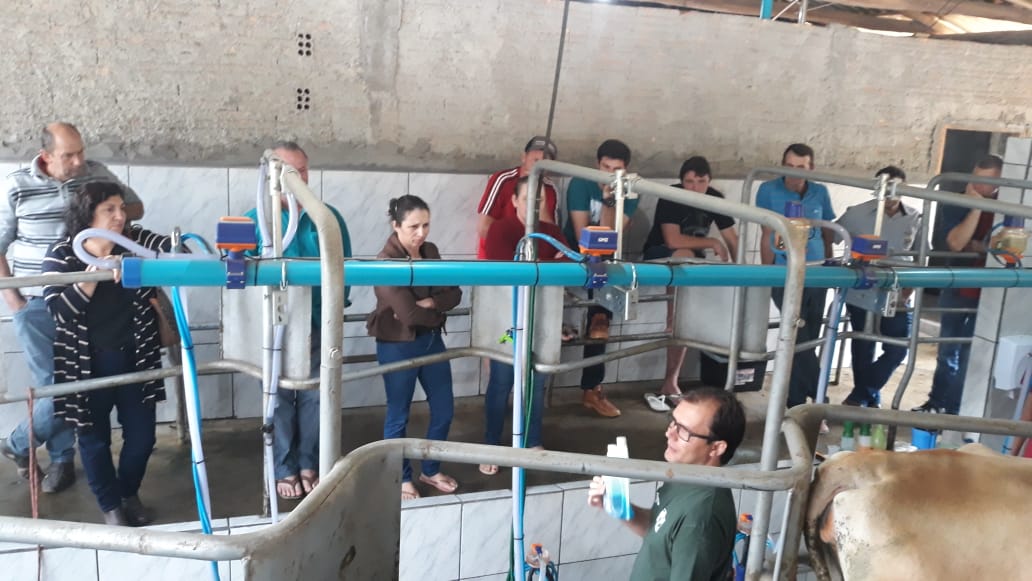 Tarde de Campo oportunizou conhecimento e esclarecimentos sobre qualidade do leite para atender...