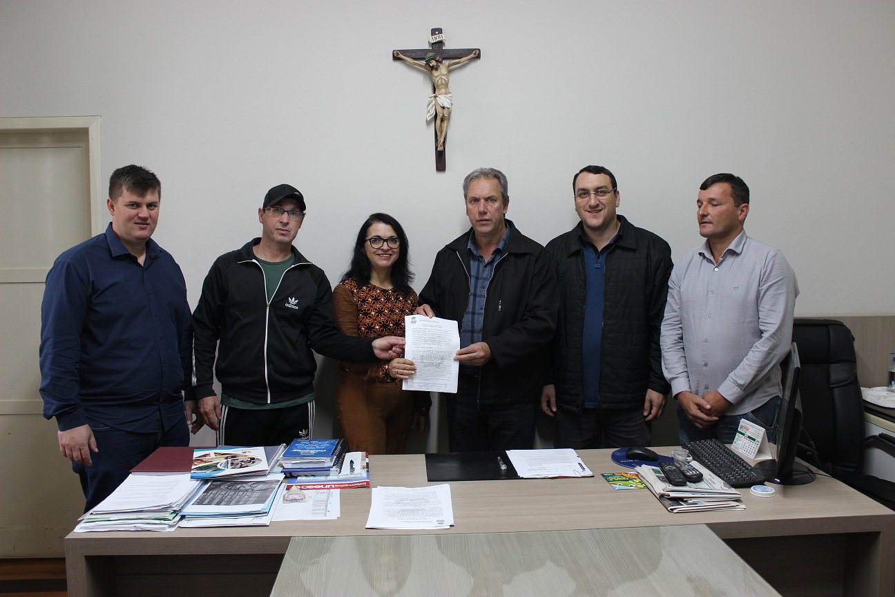 Assinado convênio no valor de R$ 14.000,00 entre Prefeitura e Associação São Ludgero de Karatê