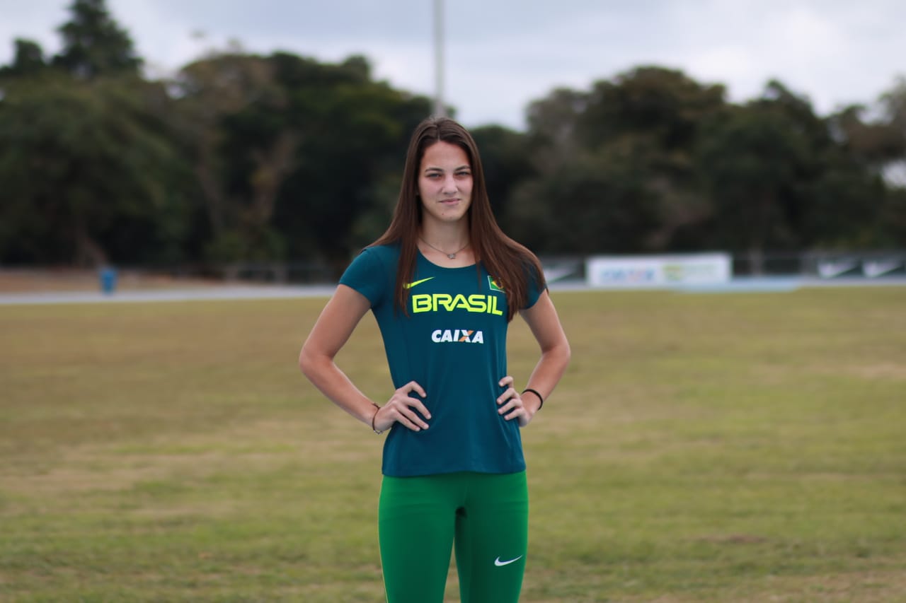 Lesão na coxa esquerda durante treino na Costa Rica tira Andriele Raiana Zander da disputa do...