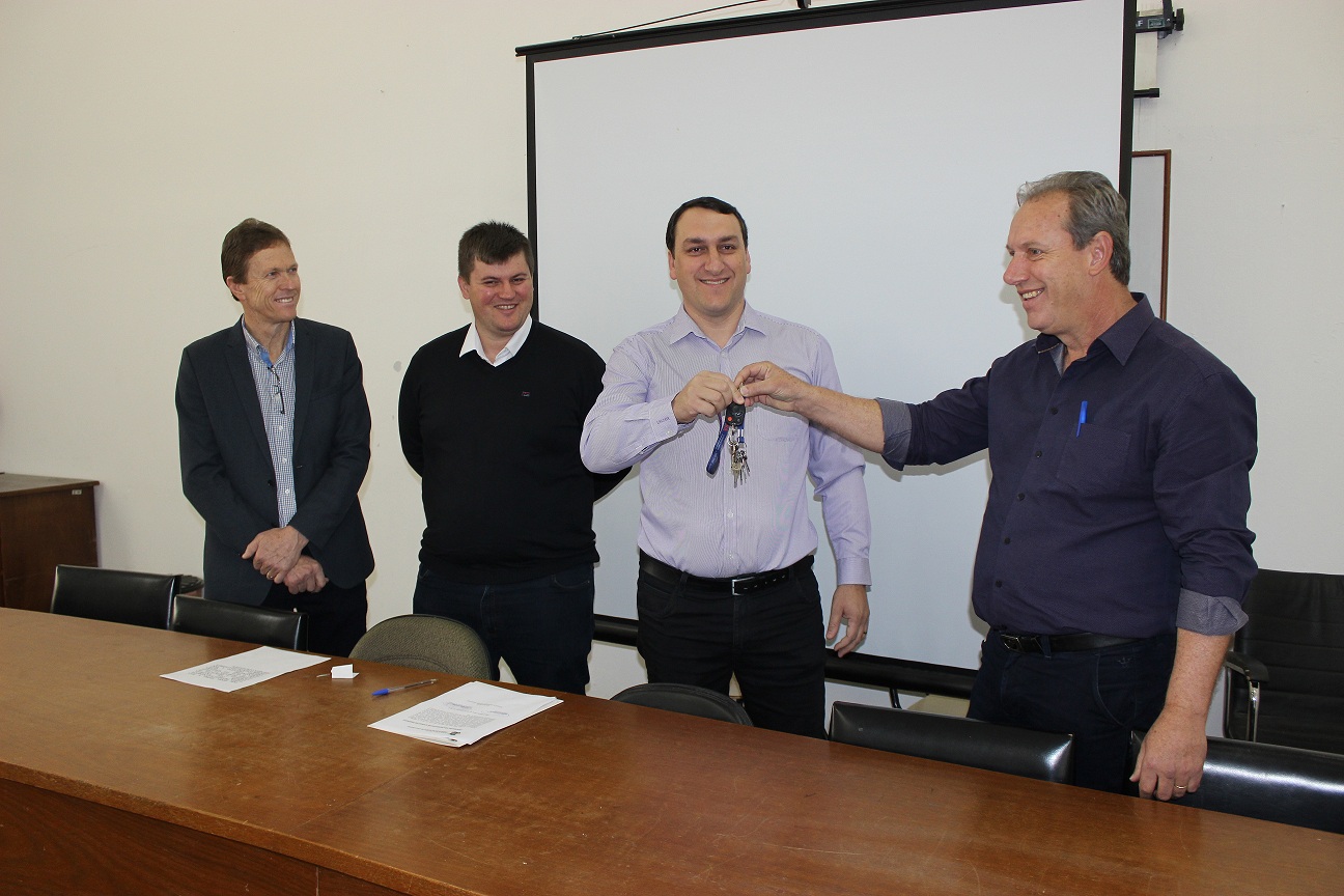 Com alegria e expressando muita gratidão Alexandre Pereira assume a Prefeito de São Ludgero