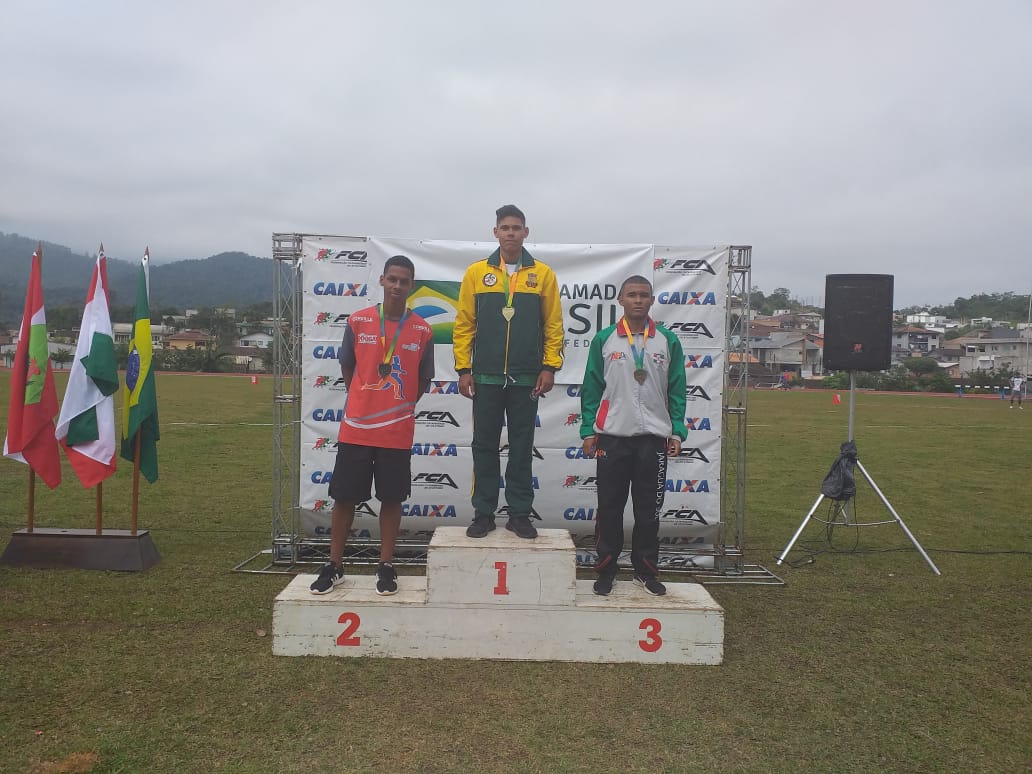 São Ludgero conquista 7 medalhas no Campeonato Estadual Caixa de Atletismo Sub-18