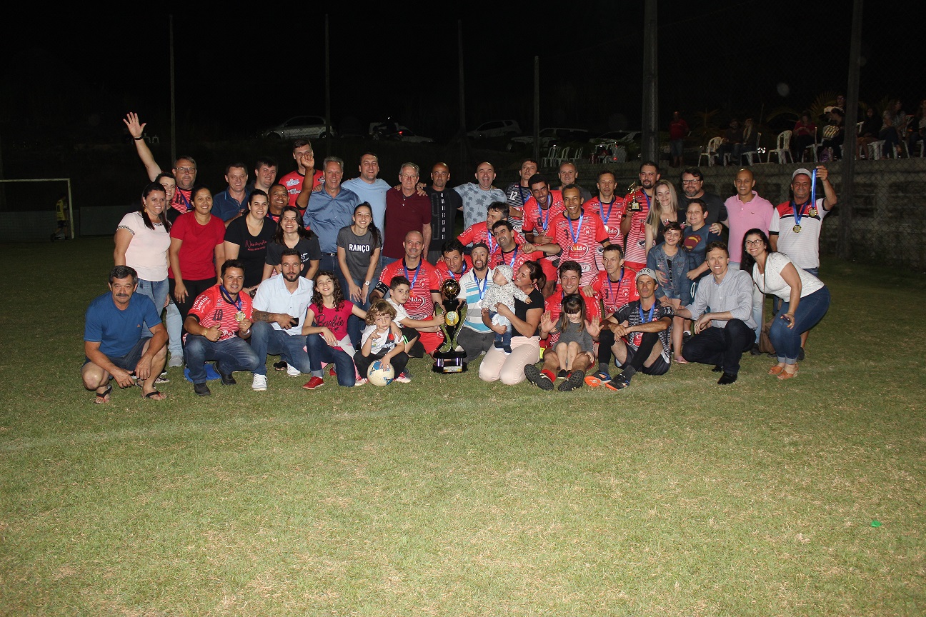 Ajax/Niehues campeão do 16º Campeonato de Futebol Suíço Coroa Bom de Bola de São Ludgero