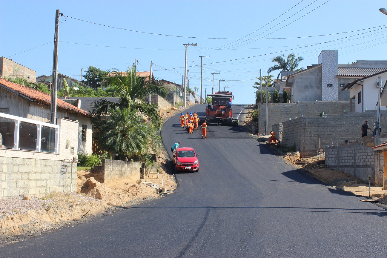 Camada asfáltica é realidade na rua Jacó Becker