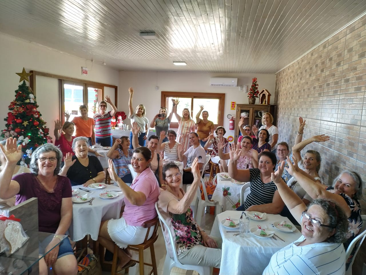 Assim leva participantes do grupo Sentido de Viver para saborearem um delicioso café da tarde em...