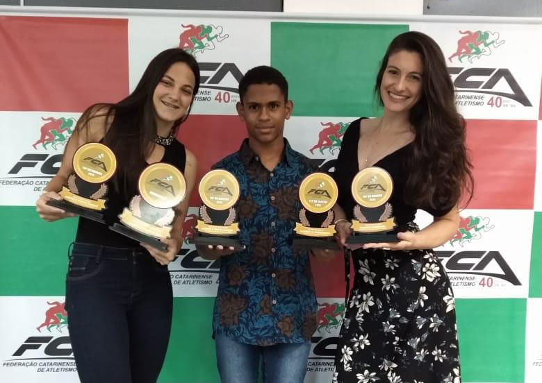 Monique, Andriele e Cledson entre os melhores atletas do atletismo de Santa Catarina em 2019