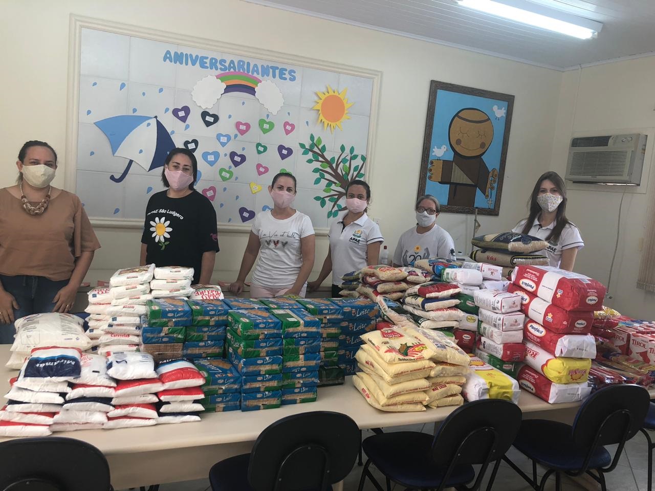 Compre máscara produzida pela Escola da Apae de São Ludgero e ajude famílias necessitadas
