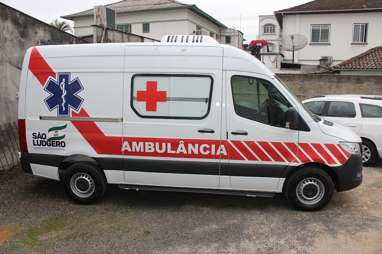 São Ludgero compra nova ambulância com emenda parlamentar destinada pelo deputado Júlio Garcia