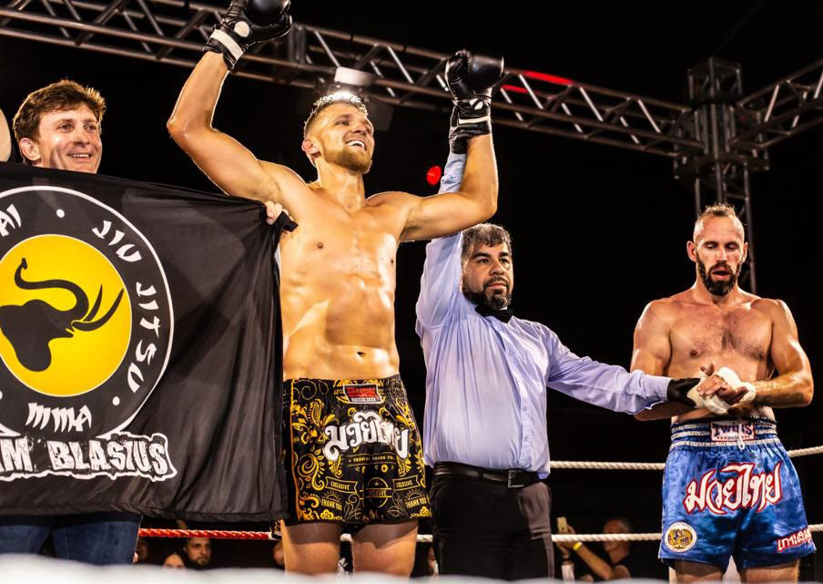 Jeovani Feliciano vence e conquista o cinturão Blasius Combat 2021