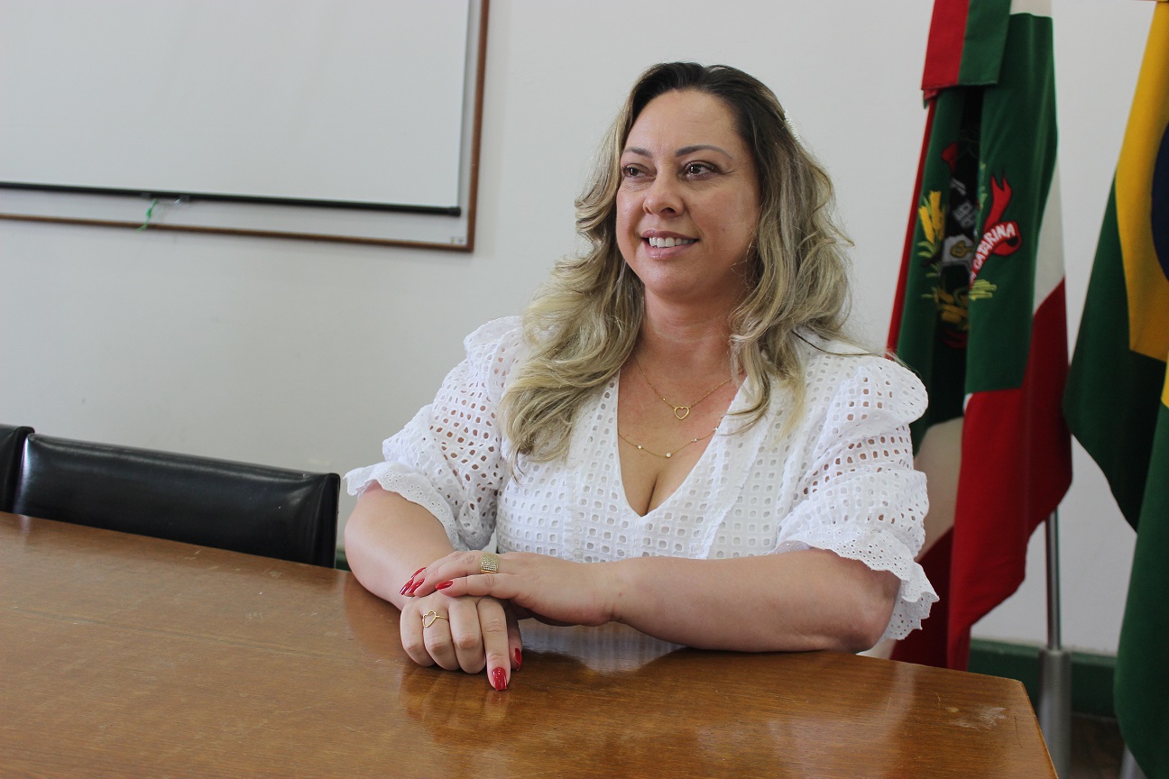 Prefeito Iba exonera secretária de Assistência Social e Habitação de São Ludgero