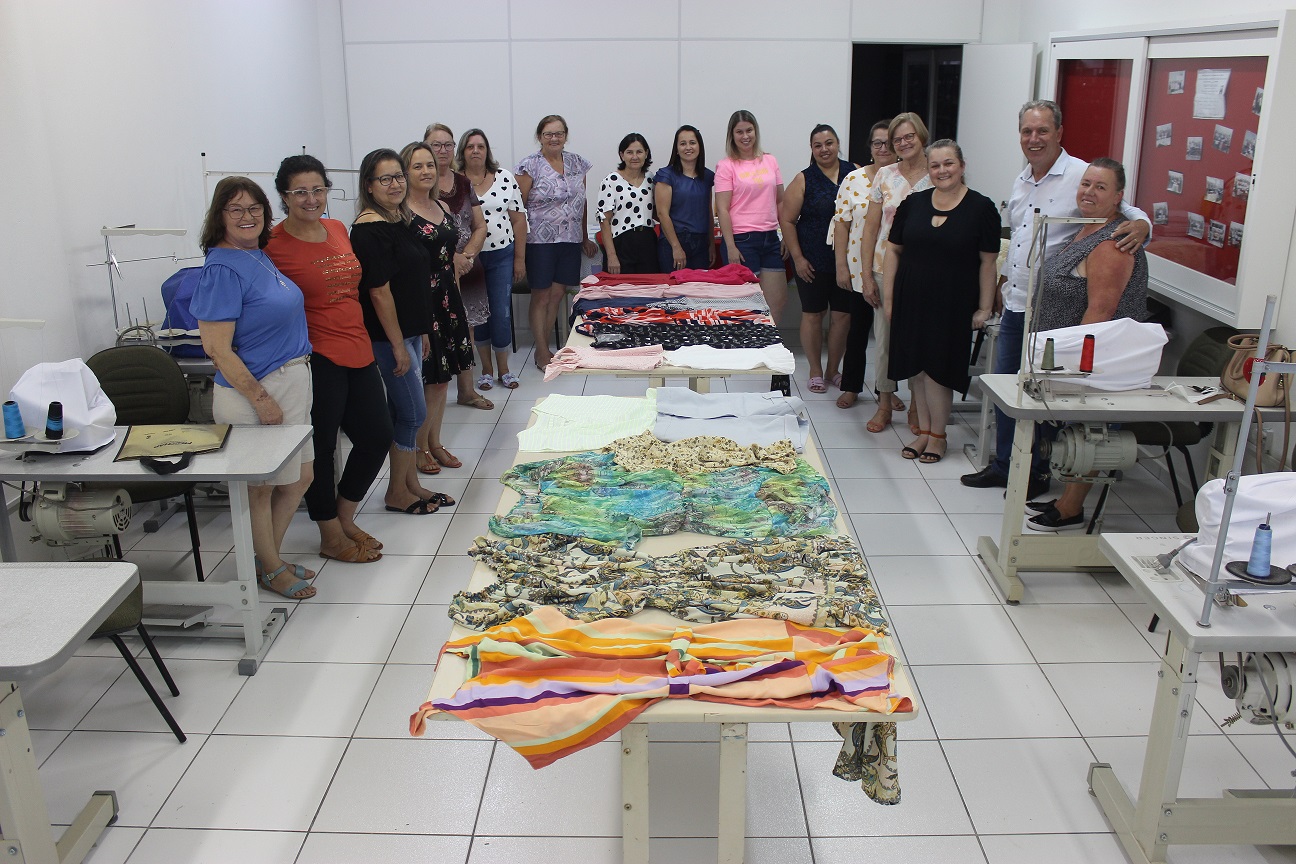 Confraternização encerra curso de Corte e Costura em São Ludgero