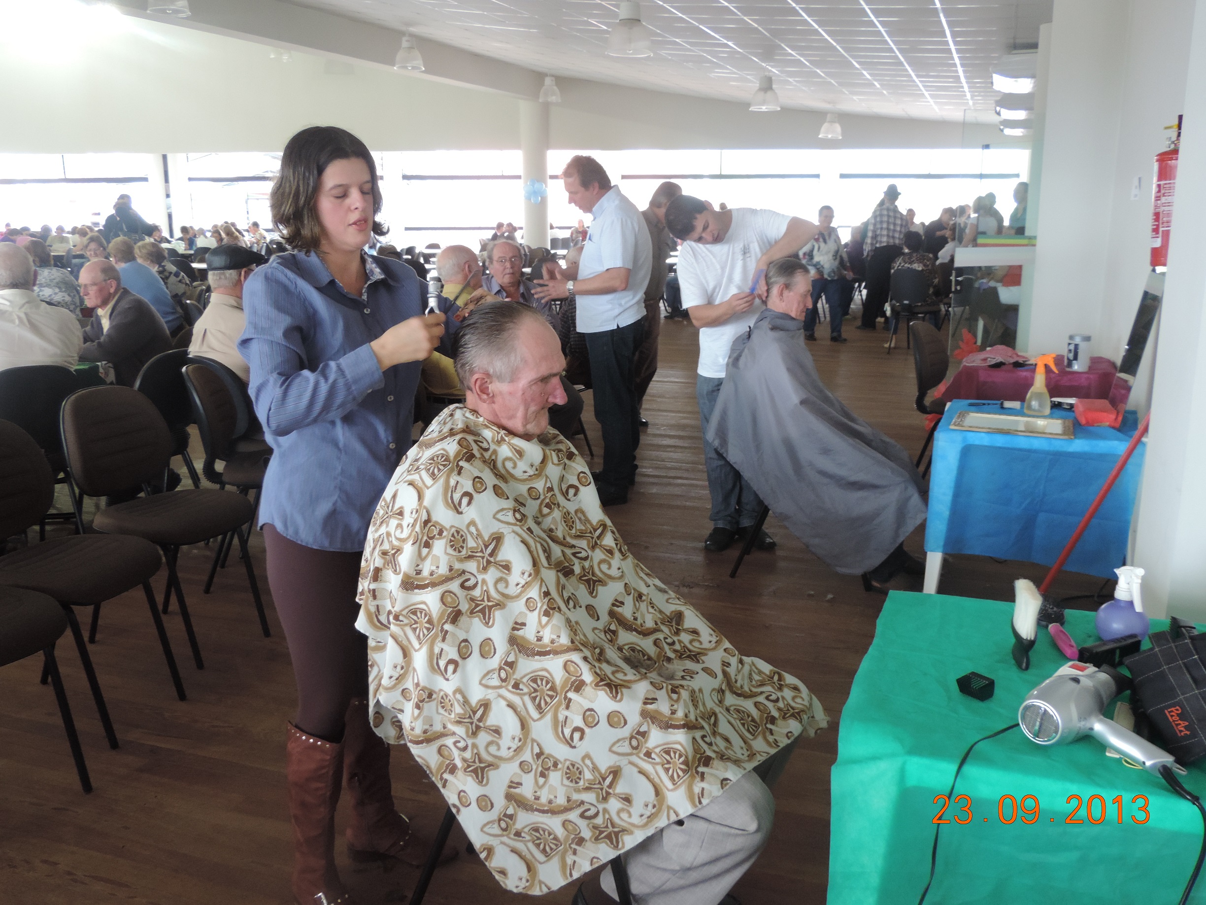 Salões de Beleza são convidados a participarem da Tarde do Embelezamento para Idosos