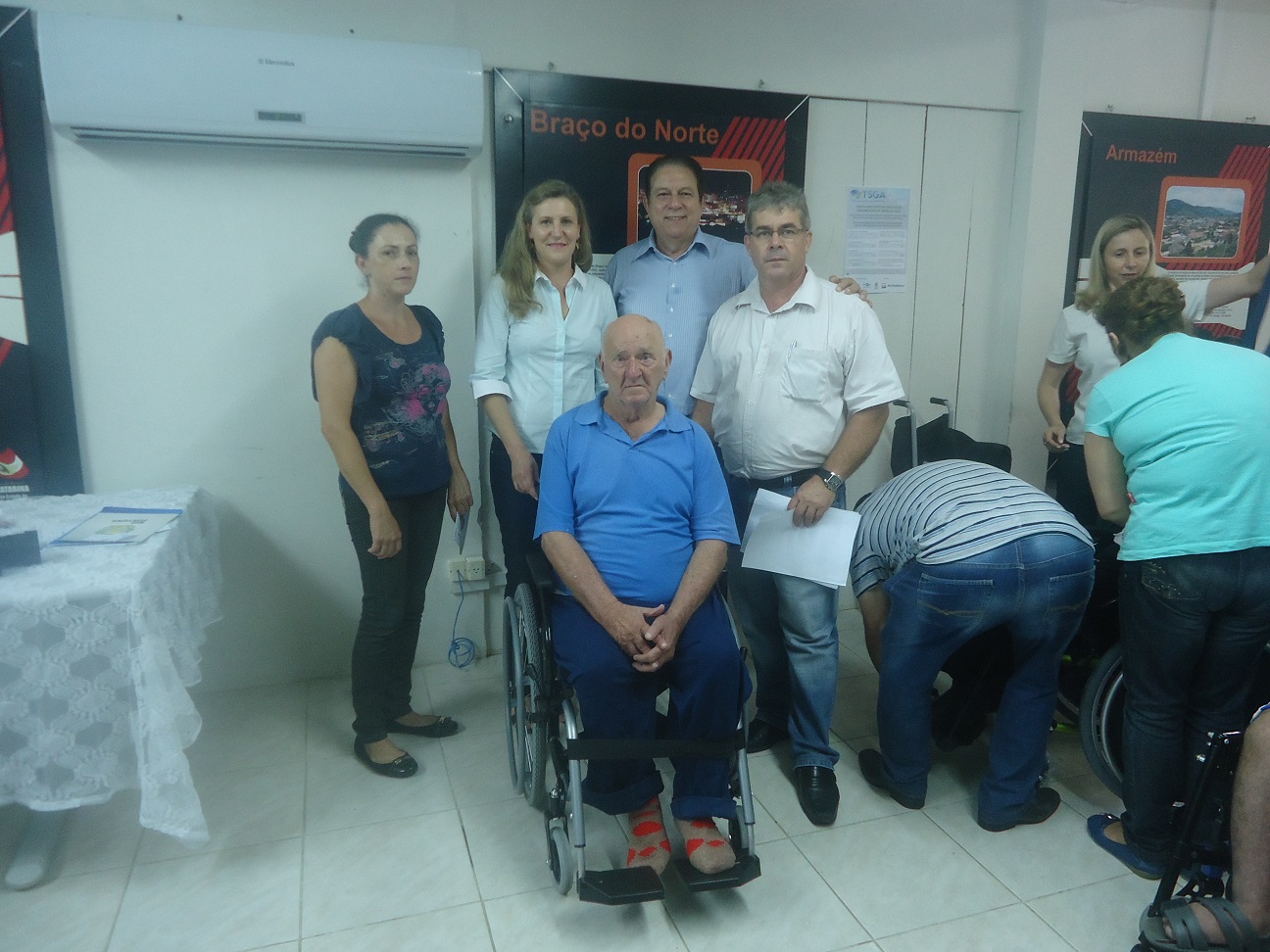 Fundação Nova Vida entrega três cadeiras adaptadas para sãoludgerenses