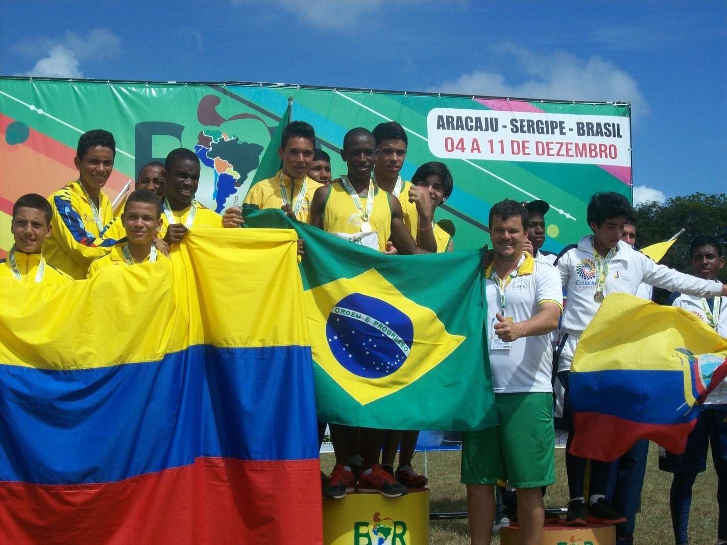 Heloísa, Elen, Leonardo e Érick conquistam seis medalhas nos Jogos Sul-Americanos Escolares