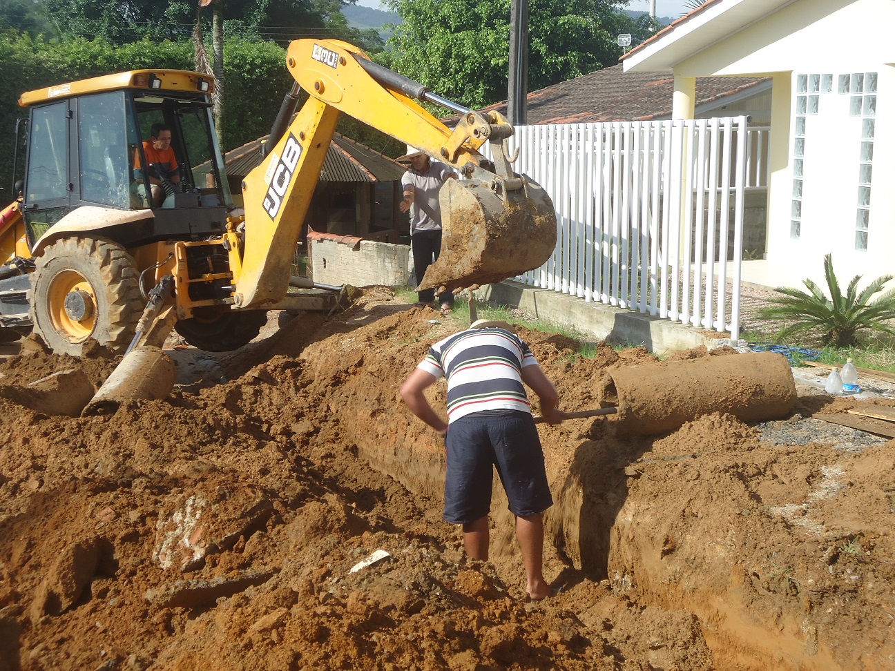 Chuvas fortes dos últimos dias resultaram no entupimento de várias drenagens em São Ludgero