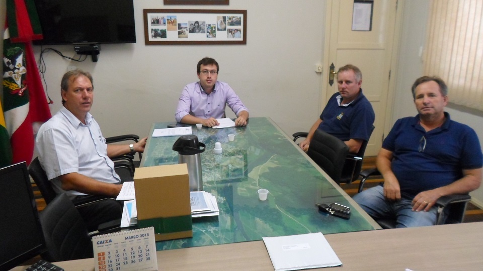 Pita e Renério visitam Administração Municipal de São Ludgero