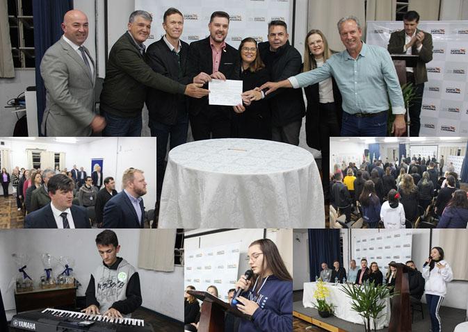 Um misto de alegria e emoção na entrega da Ordem de Serviço para reforma e ampliação da EEB...