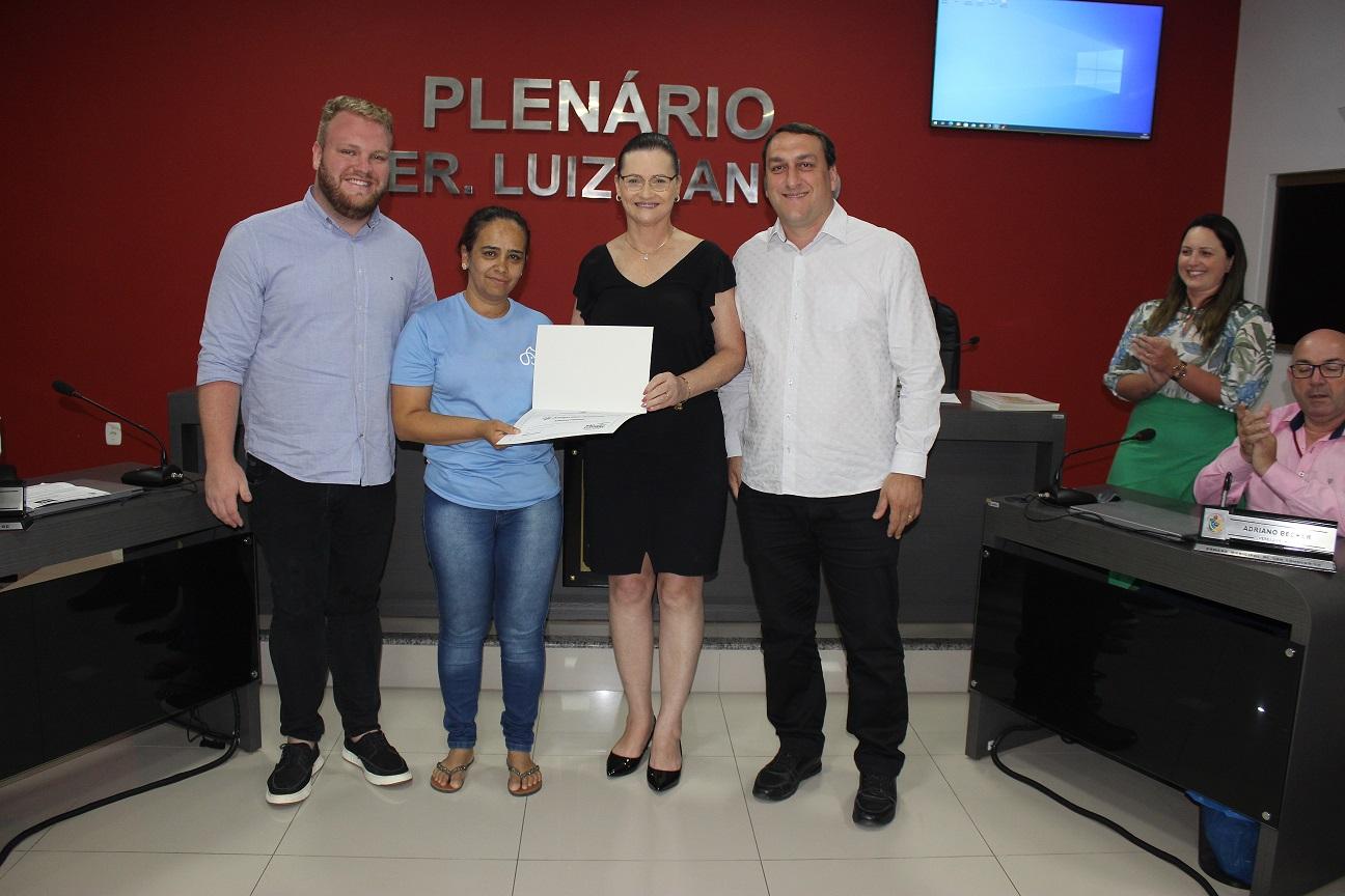 Um total de 22 pessoas, empresas e entidades receberam o certificado “Amigo dos Animais”