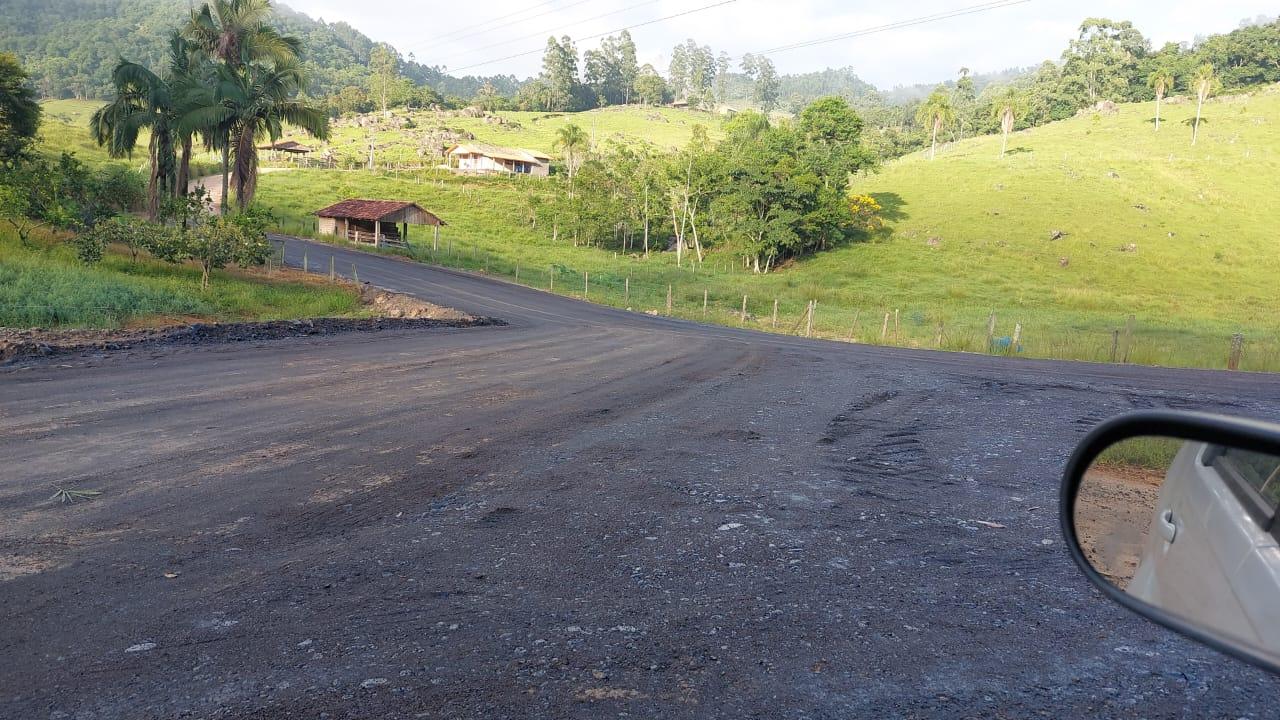 Tudo pronto para a comunidade da Ponte Baixa receber camada asfáltica