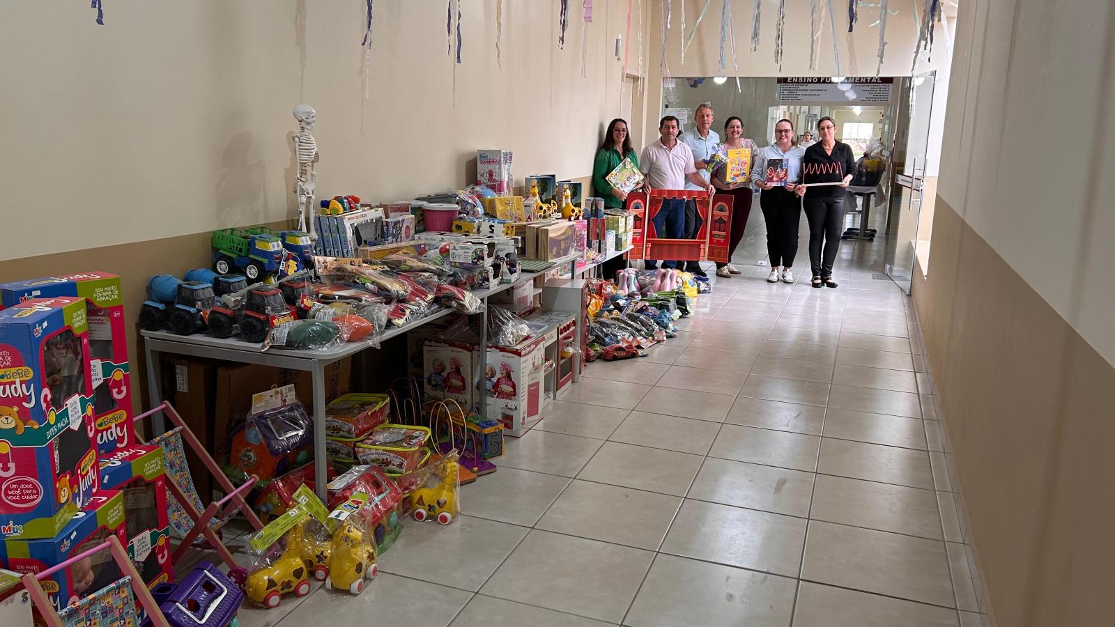 Prefeitura investe em novos brinquedos para a Educação Infantil no Complexo Educacional Unificado...