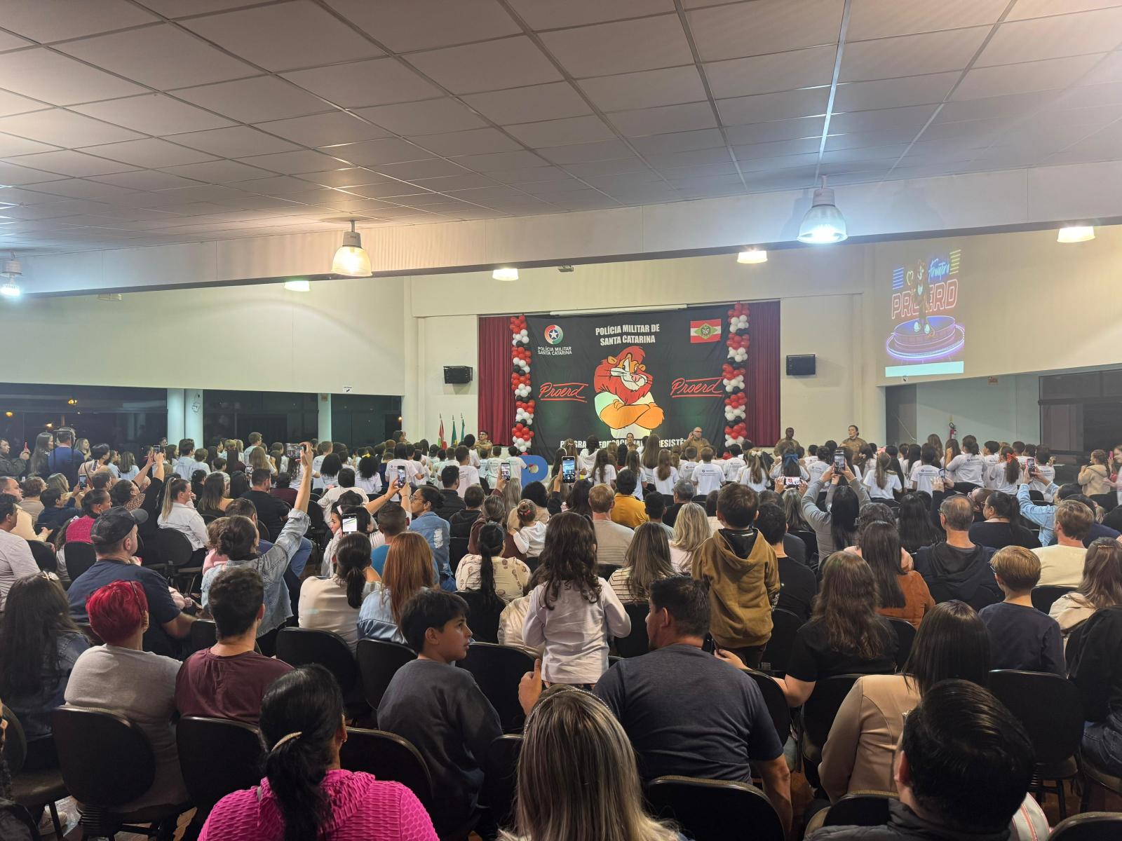 19ª Formatura do PROERD emociona São Ludgero e reforça compromisso com a educação preventiva