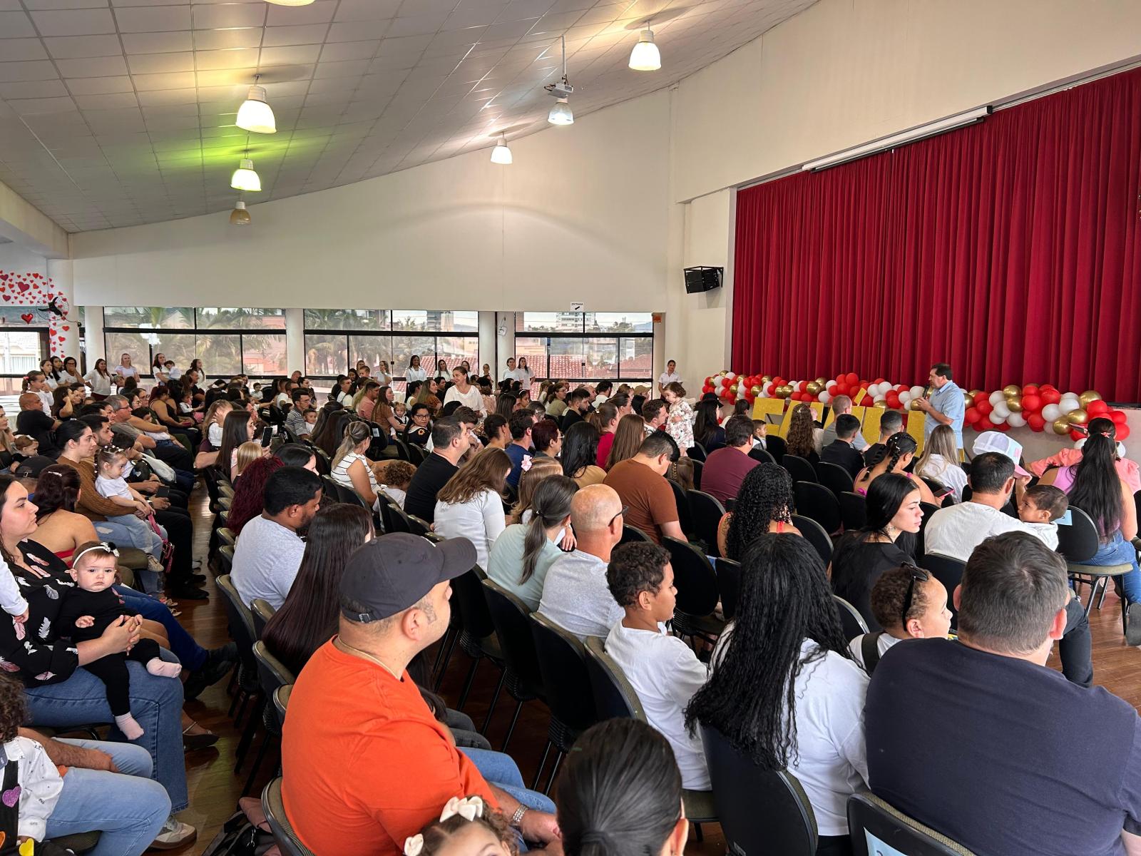 Dia da Família na Escola reforça vínculos entre escola e comunidade