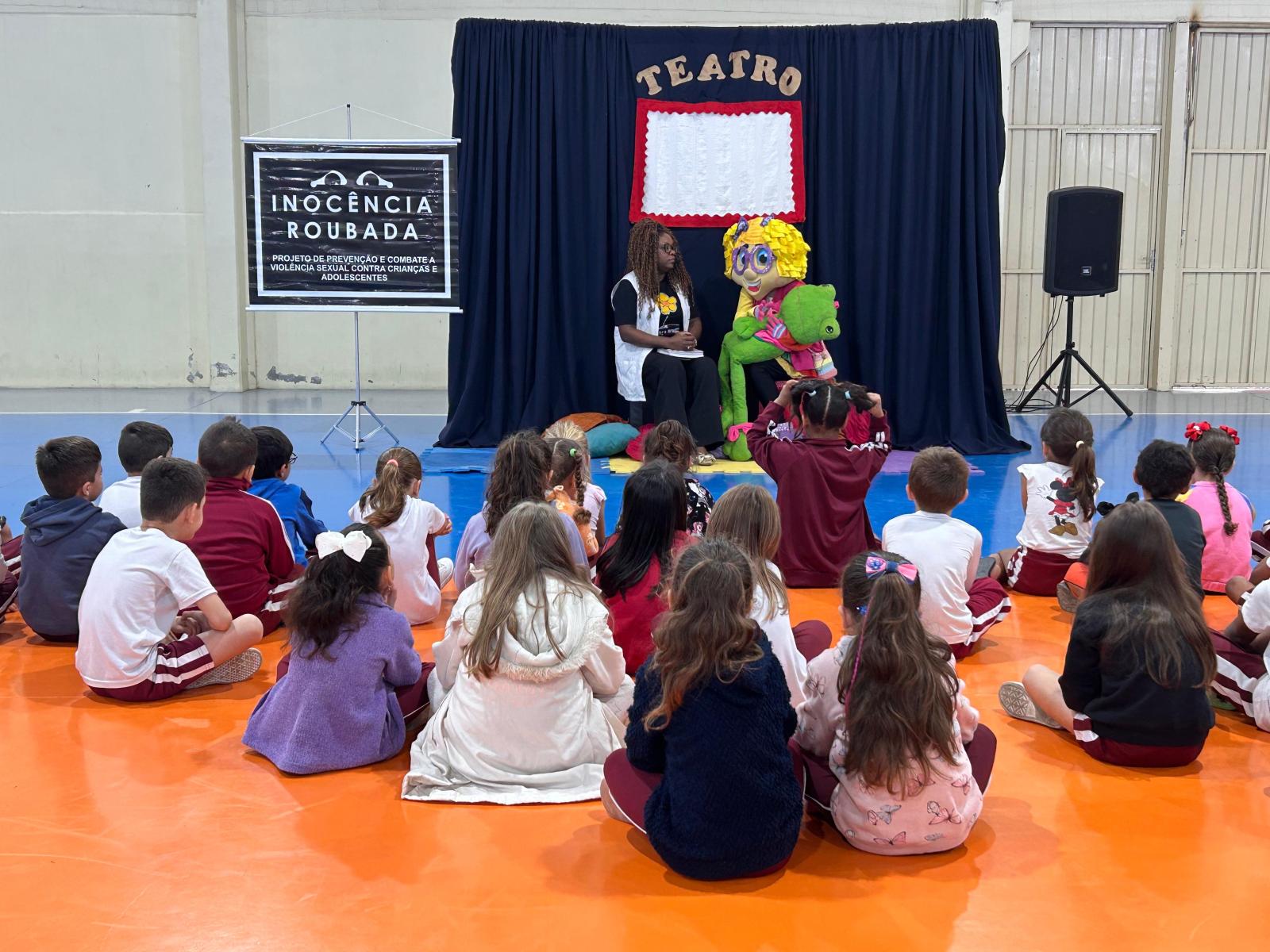 Teatro “Boneca de Pano” leva prevenção contra abuso infantil a 1.200 crianças de São Ludgero